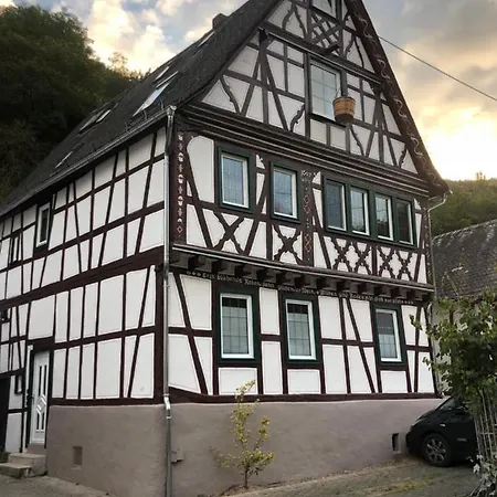 Apartment Schoene Gewoelbekeller Fachwerkhaus